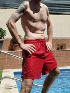 Chico busca chica en Granada: 