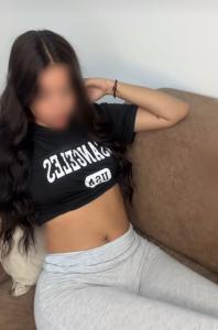624478389: Chica busca chico en Barcelona