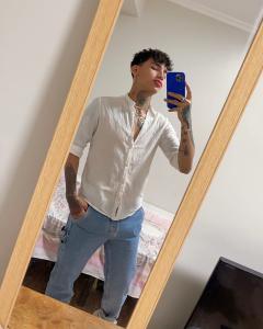 Chico busca chica en Málaga: 