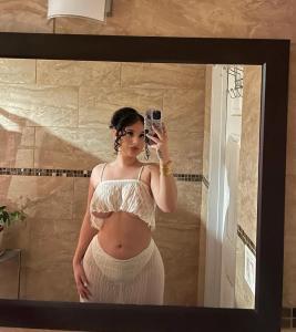 697204477: Chica busca chico en Madrid