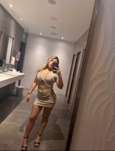 607661267: Chica busca chico en Madrid