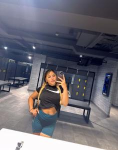 607661267: Chica busca chico en Madrid