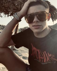 627135181: Chico busca chica en Tenerife