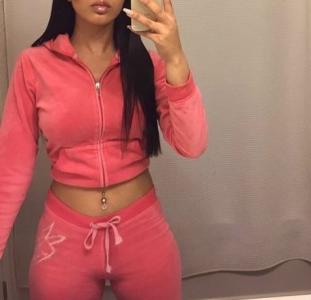 647929660: Chica busca chico en Valencia