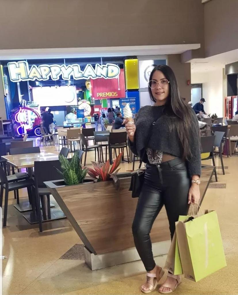 672035999: Chica busca chico en Huesca