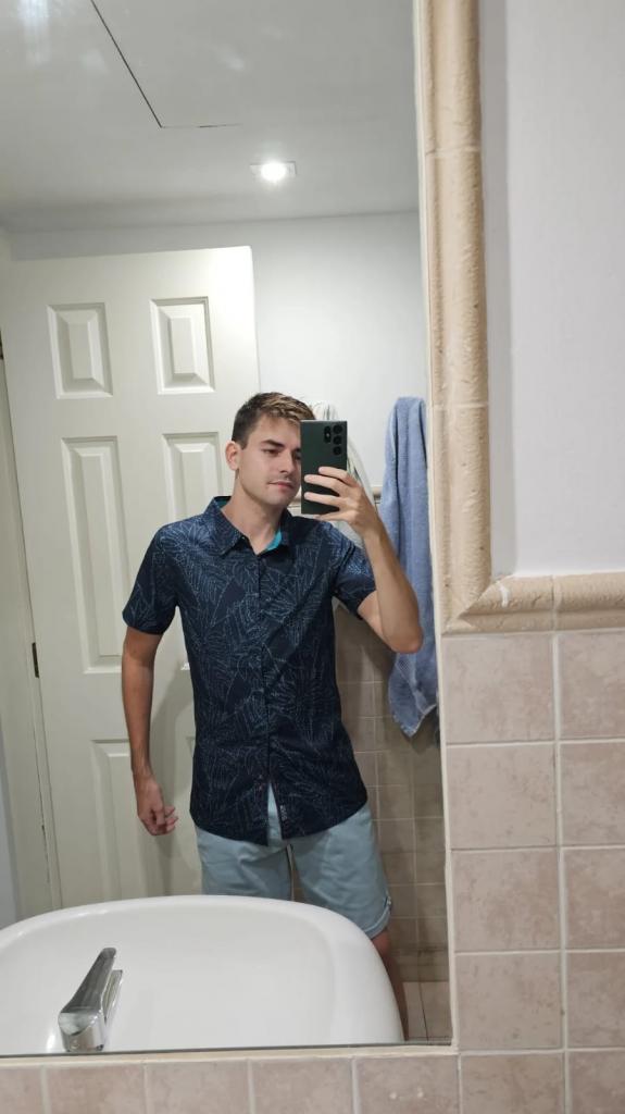 Chico busca chica en Málaga: 