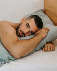 604947511: Chico busca chica en Málaga