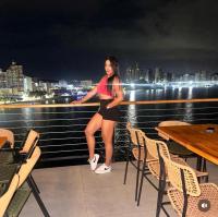 631101759: Chica busca chico en Barcelona