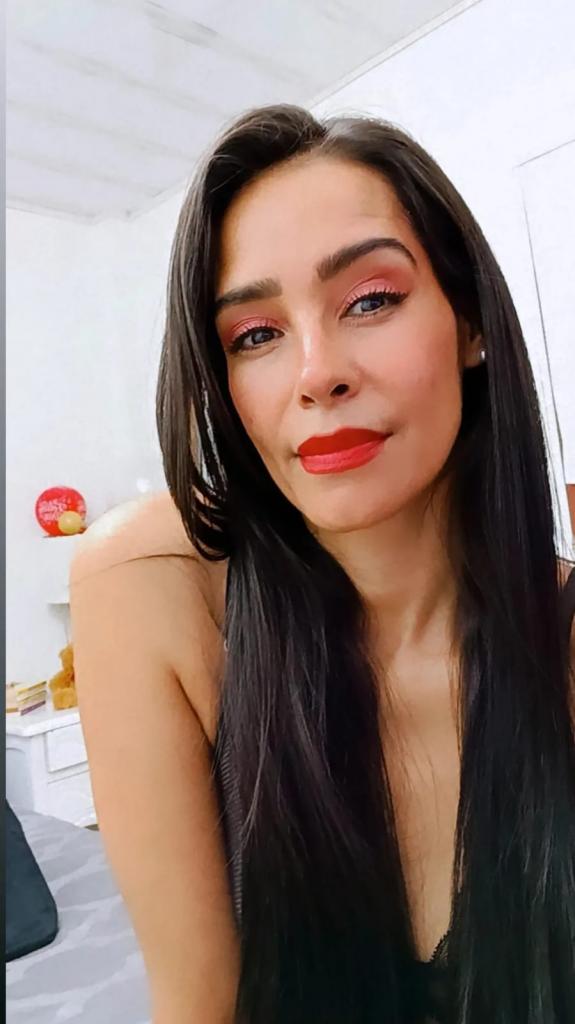 Chica busca chico en Valencia: Chica busca chico