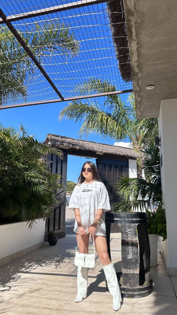 Chica busca chico en Cádiz: 