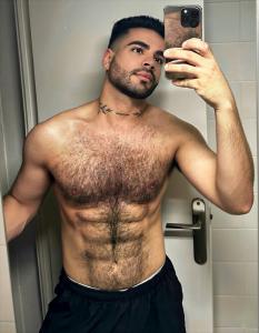 621335577: Chico busca chica en Barcelona