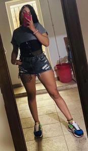 613585781: Chica busca chico en Valencia