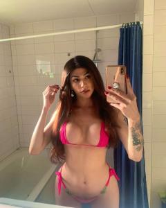 697497122: Transexual en Gerona