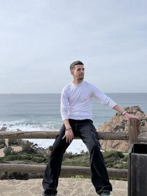 631946865: Chico busca chica en Zaragoza