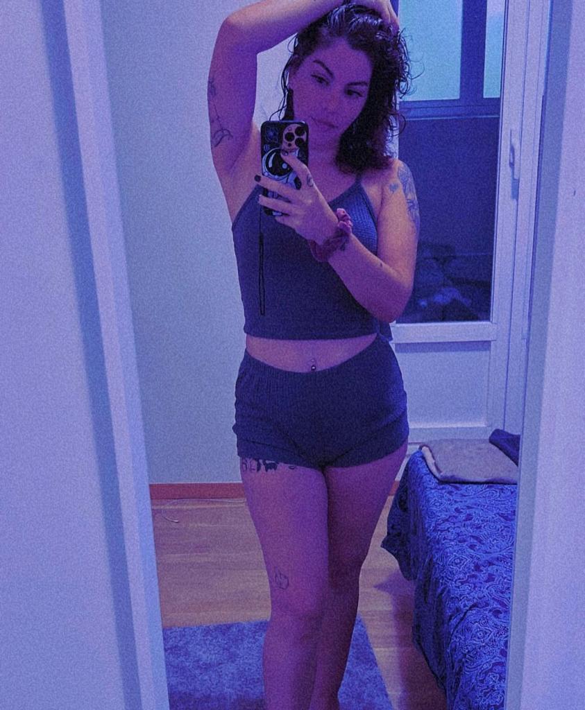 Chica busca chico en Granada: 