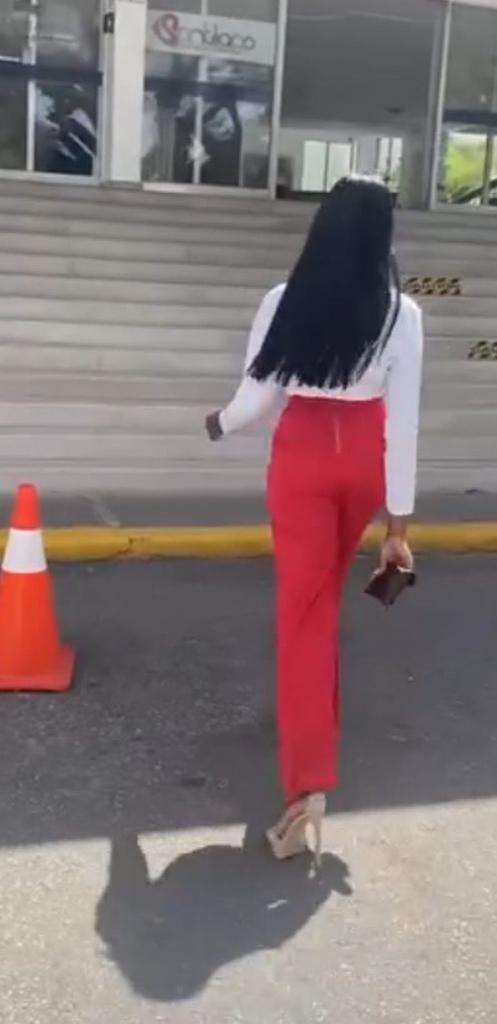 Chica busca chico en Tenerife: 