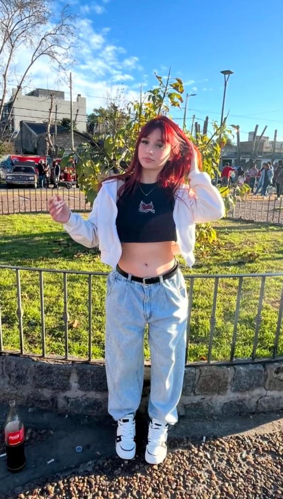 614923046: Chica busca chico en La Coruña