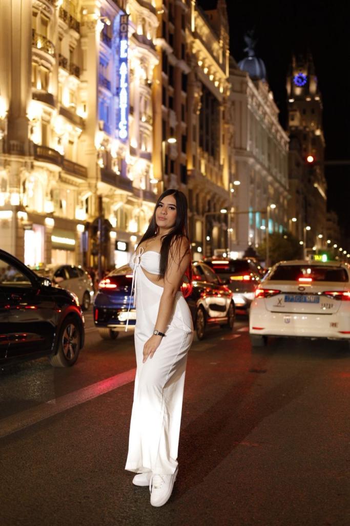 Chica busca chico en Almería: 