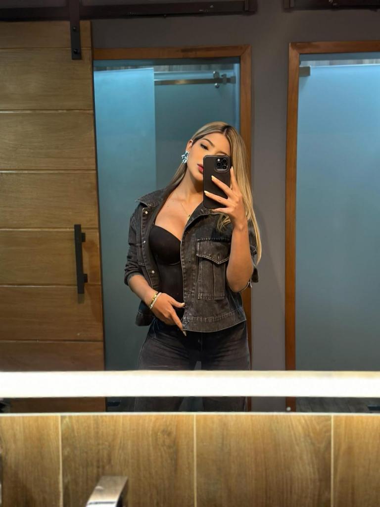 602569251: Chica busca chico en Cádiz