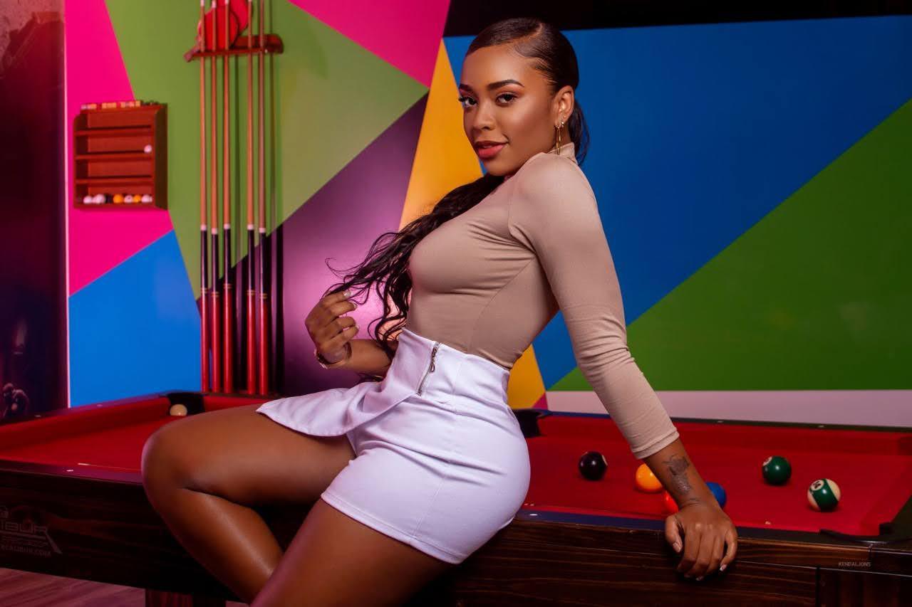 Chica busca chico en Valencia: Chica busca chico