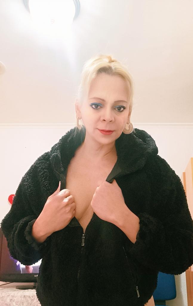 698412059: Travesti en Pontevedra