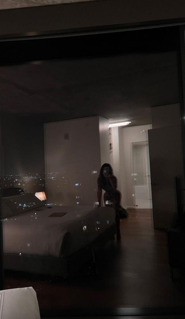 672536649: Chica busca chico en Madrid