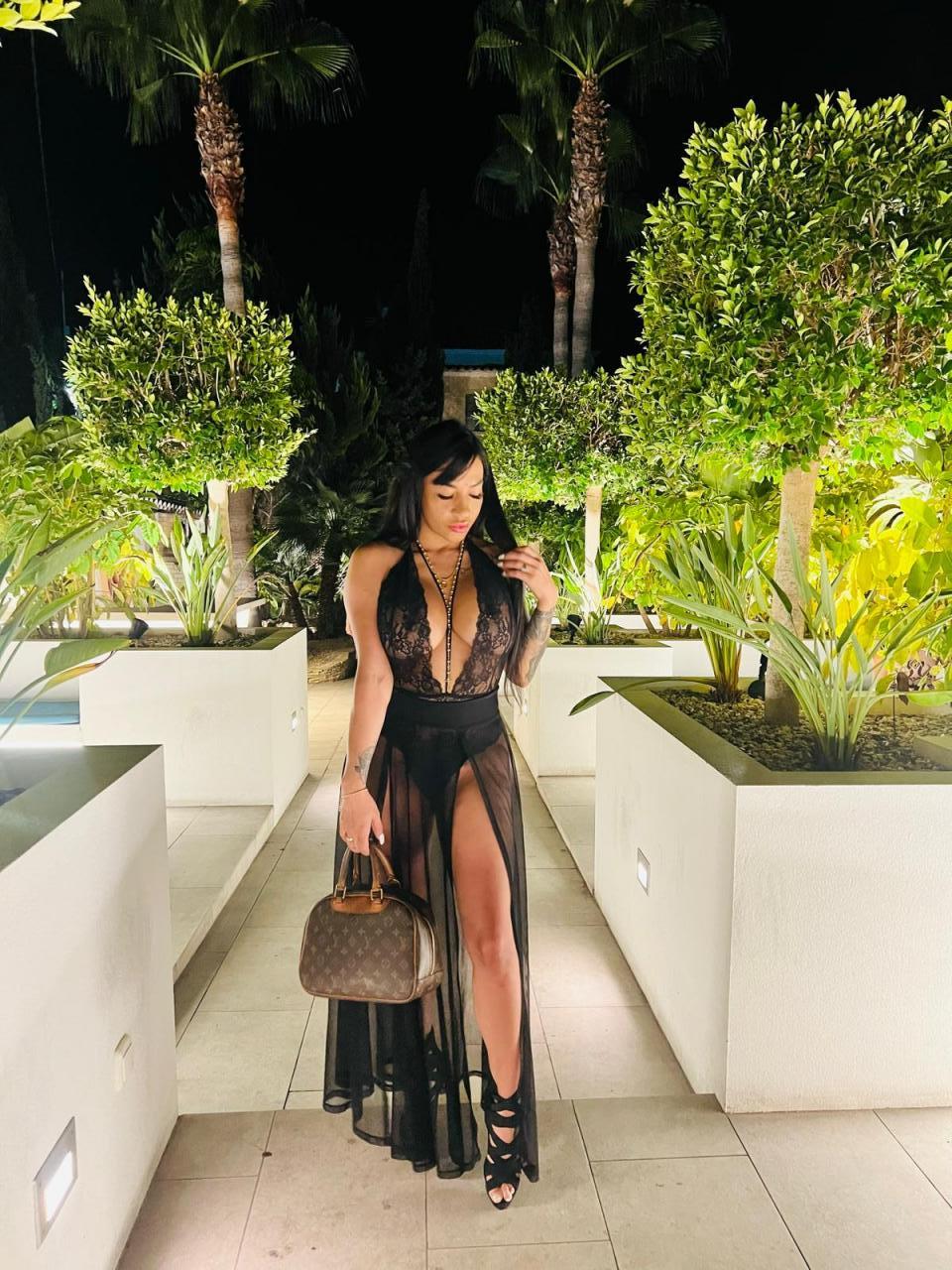 Chica busca chico en Cádiz: 