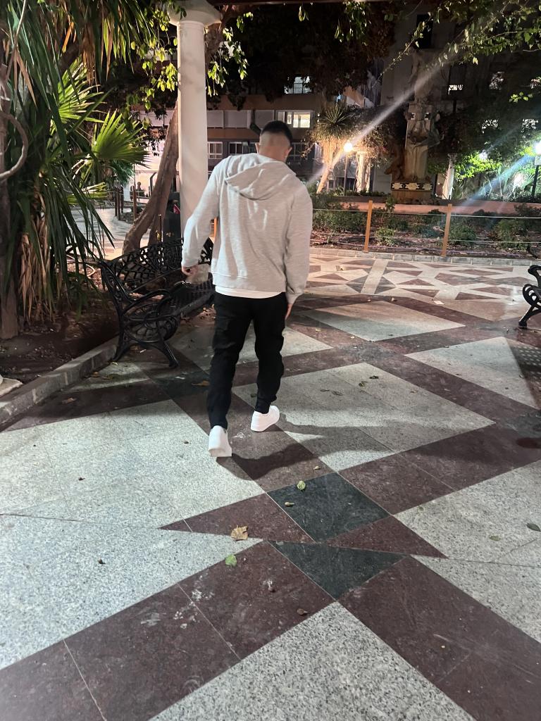 Chico busca chica en Tenerife: 