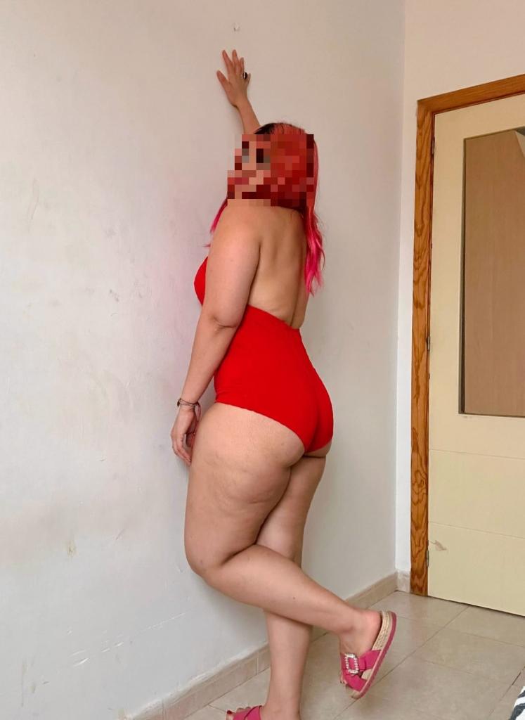 Chica busca chico en Almería: 