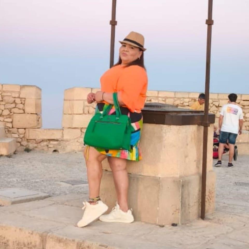 Chica busca chico en Alicante: 