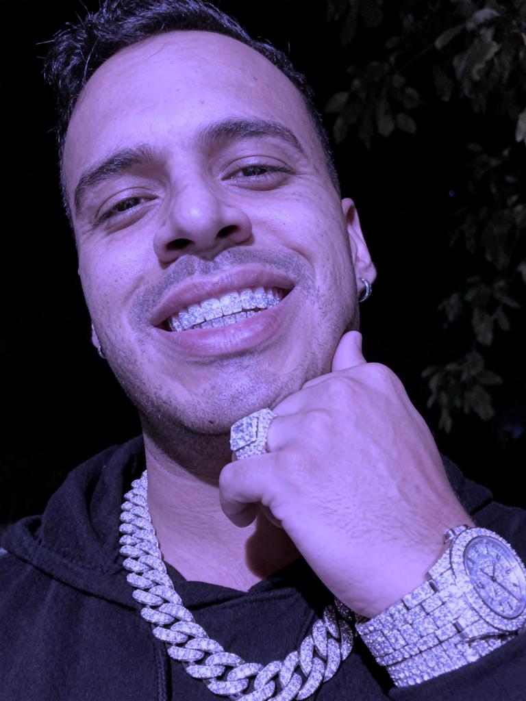 Chico busca chica en Ibiza: 