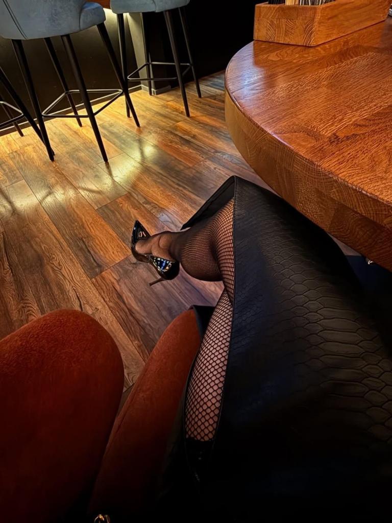 672536649: Chica busca chico en Madrid