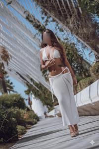 634027873: Chica busca chico en Barcelona