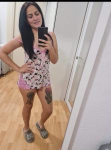 607024370: Chica busca chico en Barcelona