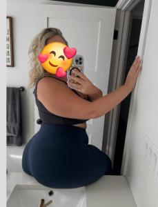 614331669: Chica busca chico en León