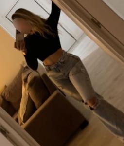 744782173: Chica busca chico en Madrid