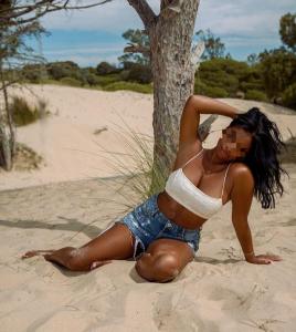 604462173: Chica busca chico en Málaga