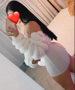 614712404: Chica busca chico en Tarragona