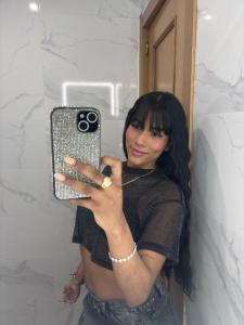 617746381: Chica busca chico en Madrid