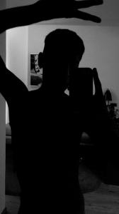 607946806: Chica busca chico en Ibiza