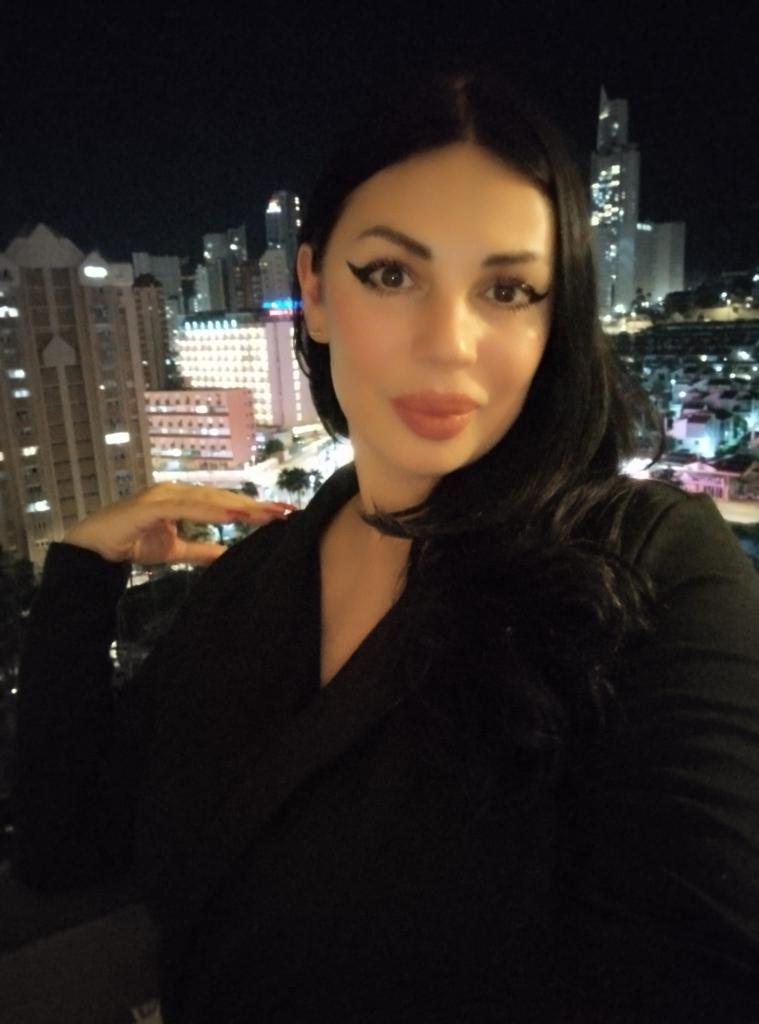 Chica busca chico en Alicante: 