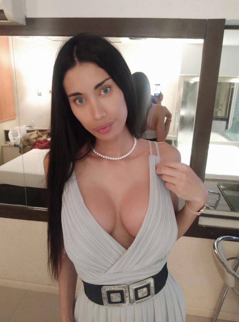 670872904: Travesti en Madrid