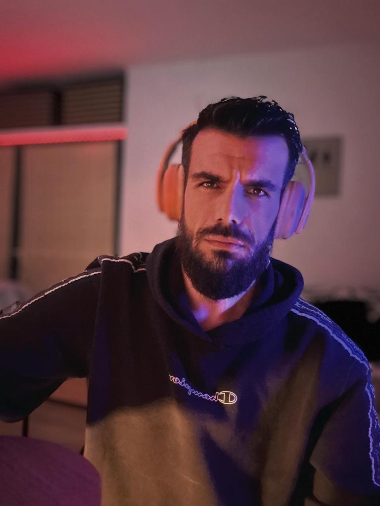 601109184: Chico busca chica en Sevilla