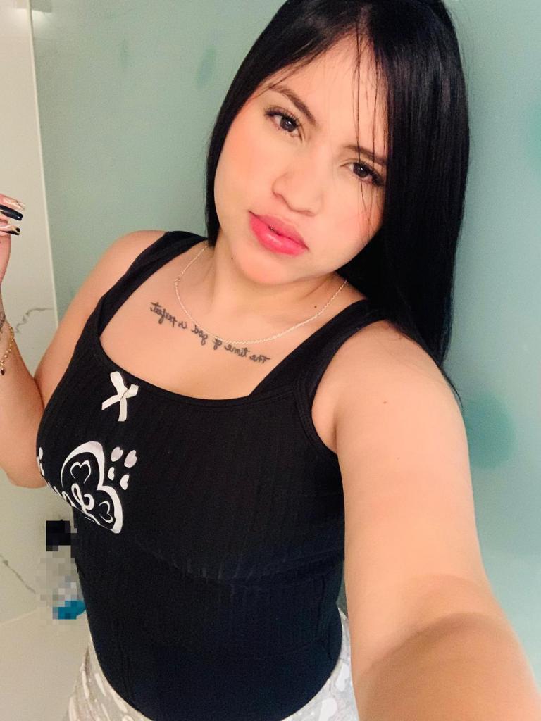 617746381: Chica busca chico en Madrid