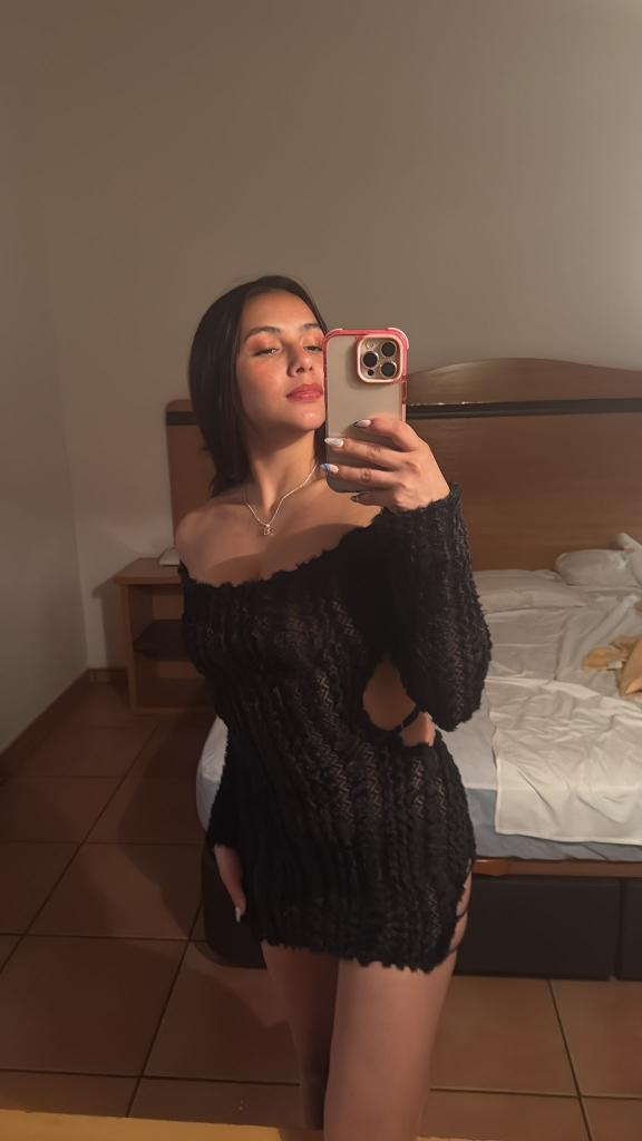 Chica busca chico en Alicante: Chica busca chico