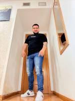 617481564: Chico busca chica en Zaragoza