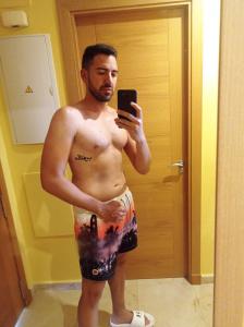 Chico busca chica en Sevilla: 