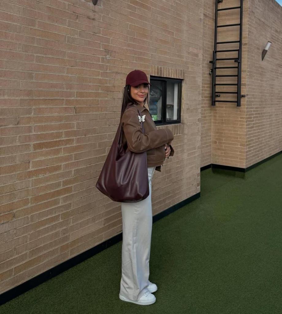 613625026: Chica busca chico en La Coruña