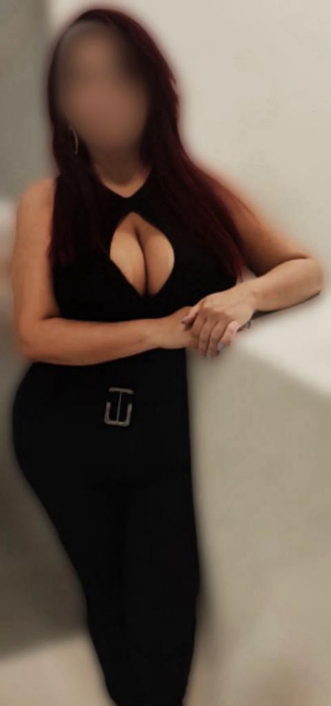 Chica busca chico en Cádiz: 