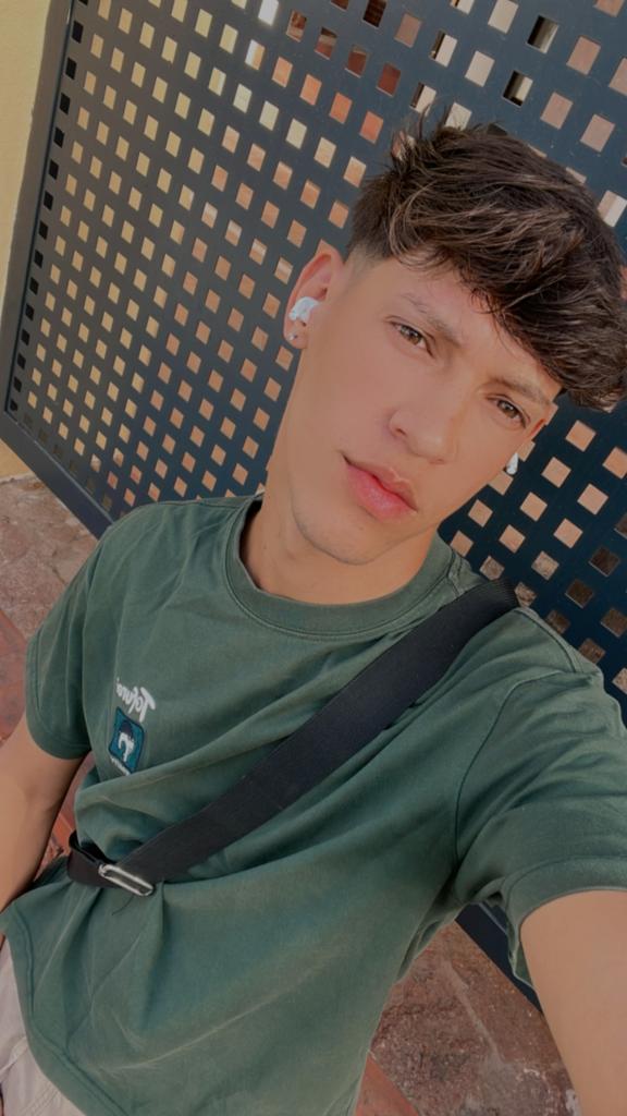 Chico busca chica en Málaga: 